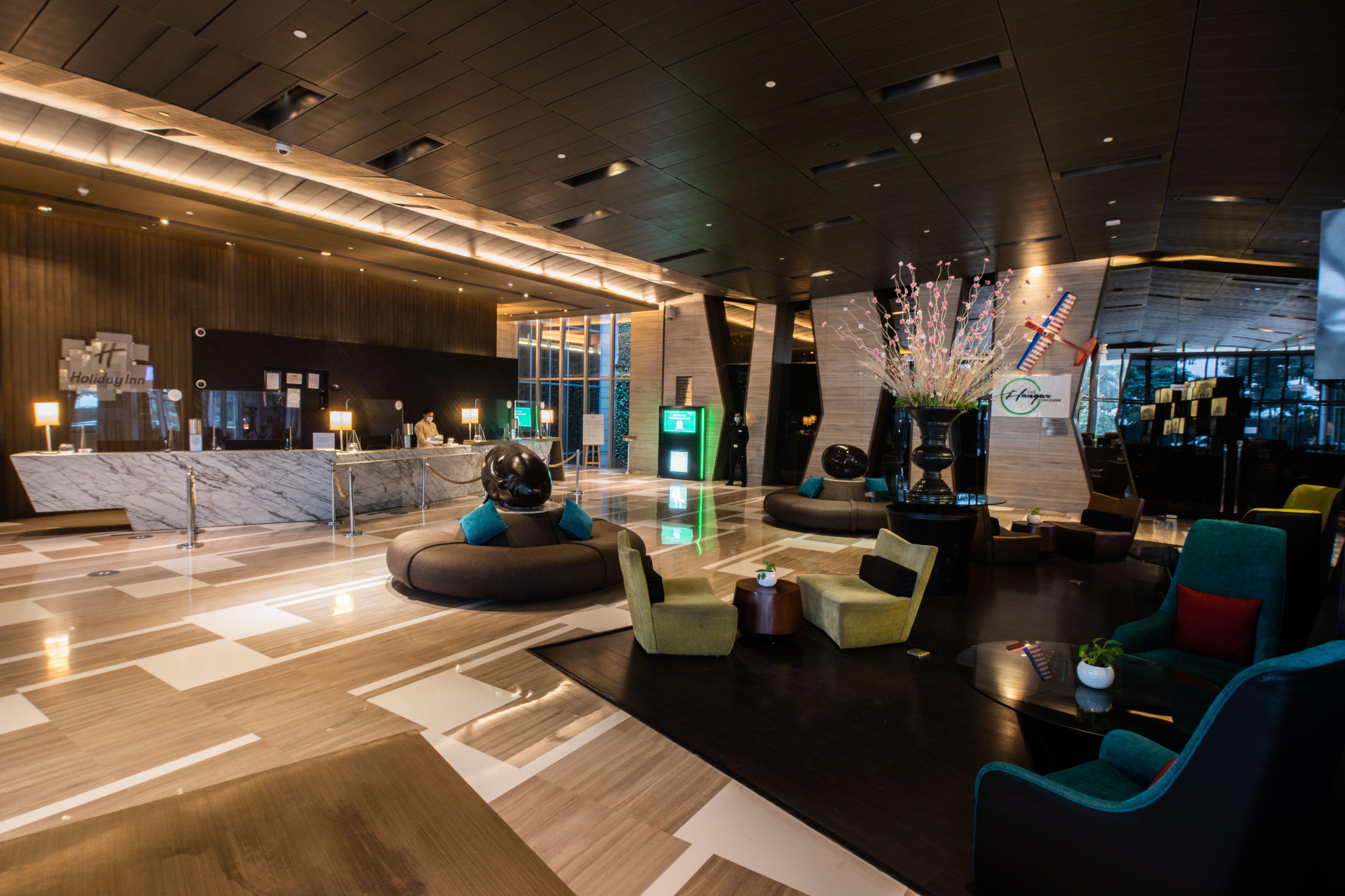 Holiday Inn New Delhi Aerocity By Ihg Экстерьер фото The lobby of the hotel