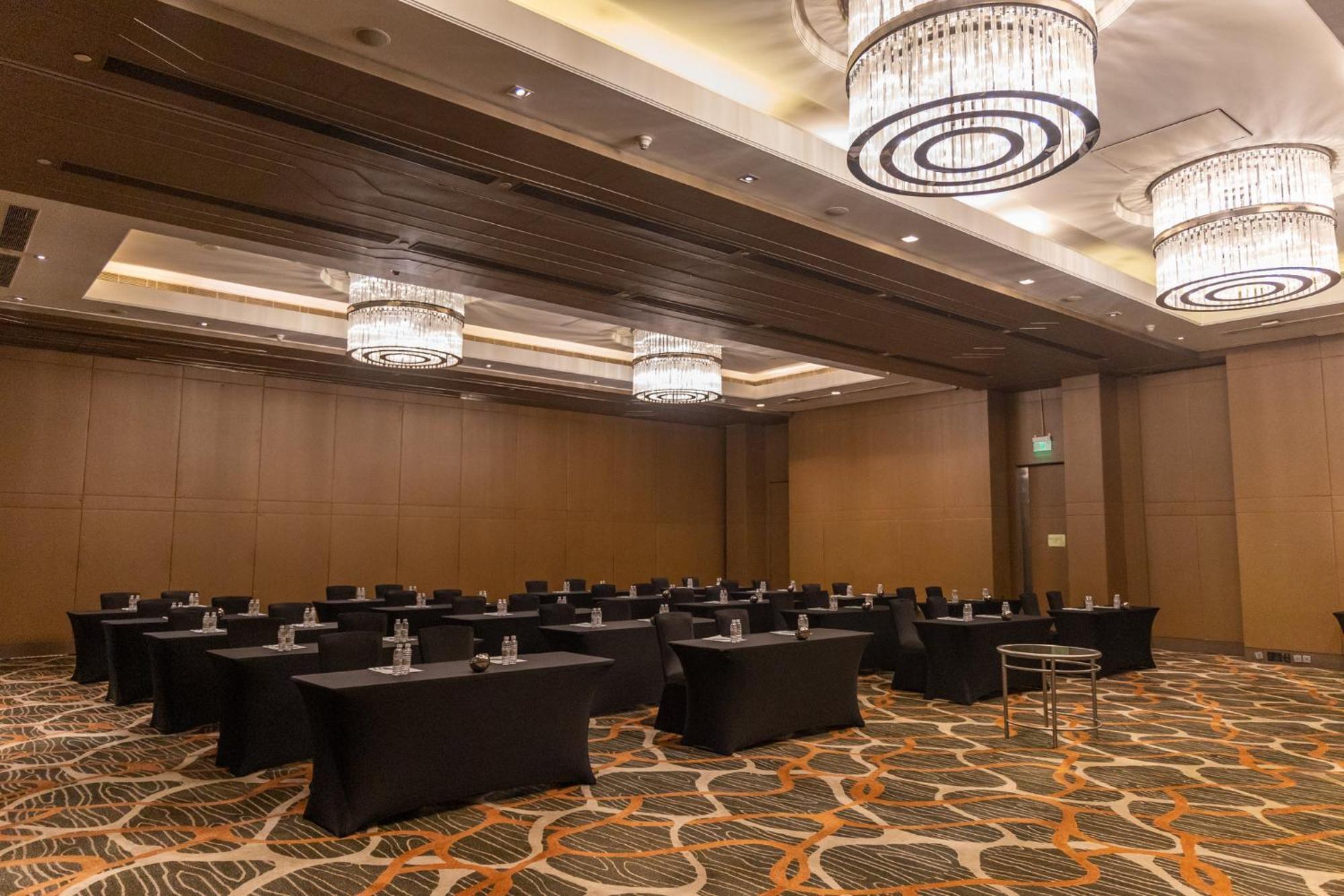 Holiday Inn New Delhi Aerocity By Ihg Экстерьер фото Meeting room