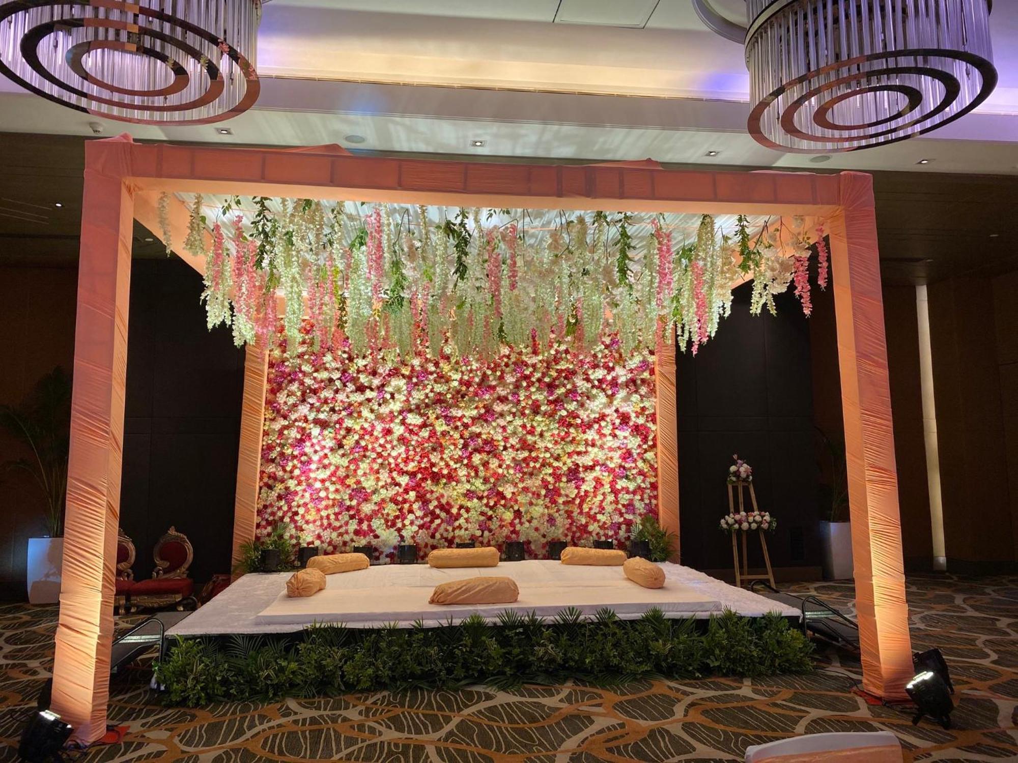 Holiday Inn New Delhi Aerocity By Ihg Экстерьер фото A mandap at a wedding